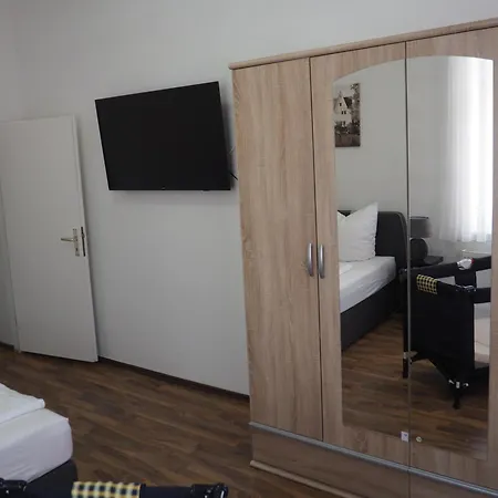 Askanier Apartment *